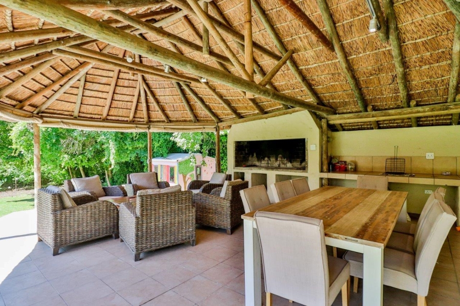 To Let 4 Bedroom Property for Rent in Helderberg Estate Western Cape